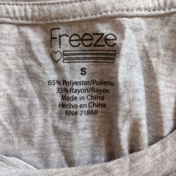 Freeze Coffee Save Lives Grey TShirt Size Small - Picture 2 of 2